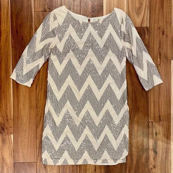 Francesca’s Collections Sequence Silver & Cream Dress Mid Length Sleeve Size S - Picture 5 of 13